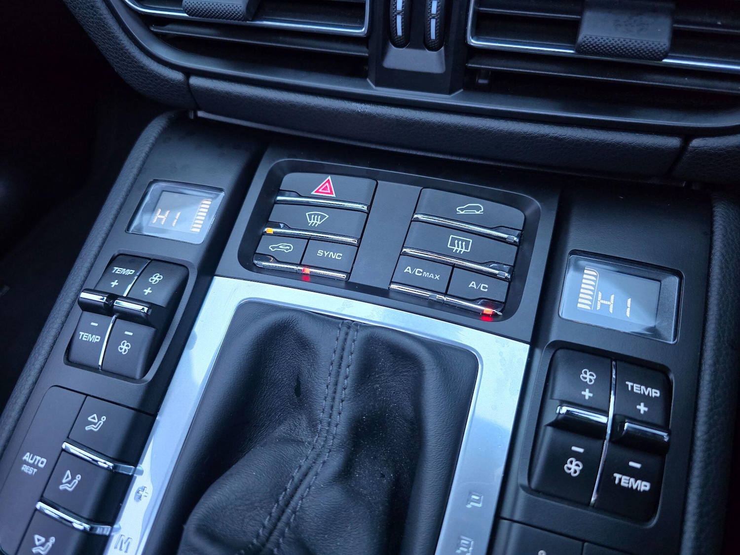 Used Porsche Macan 2020 for sale - 77020869: Photo 23