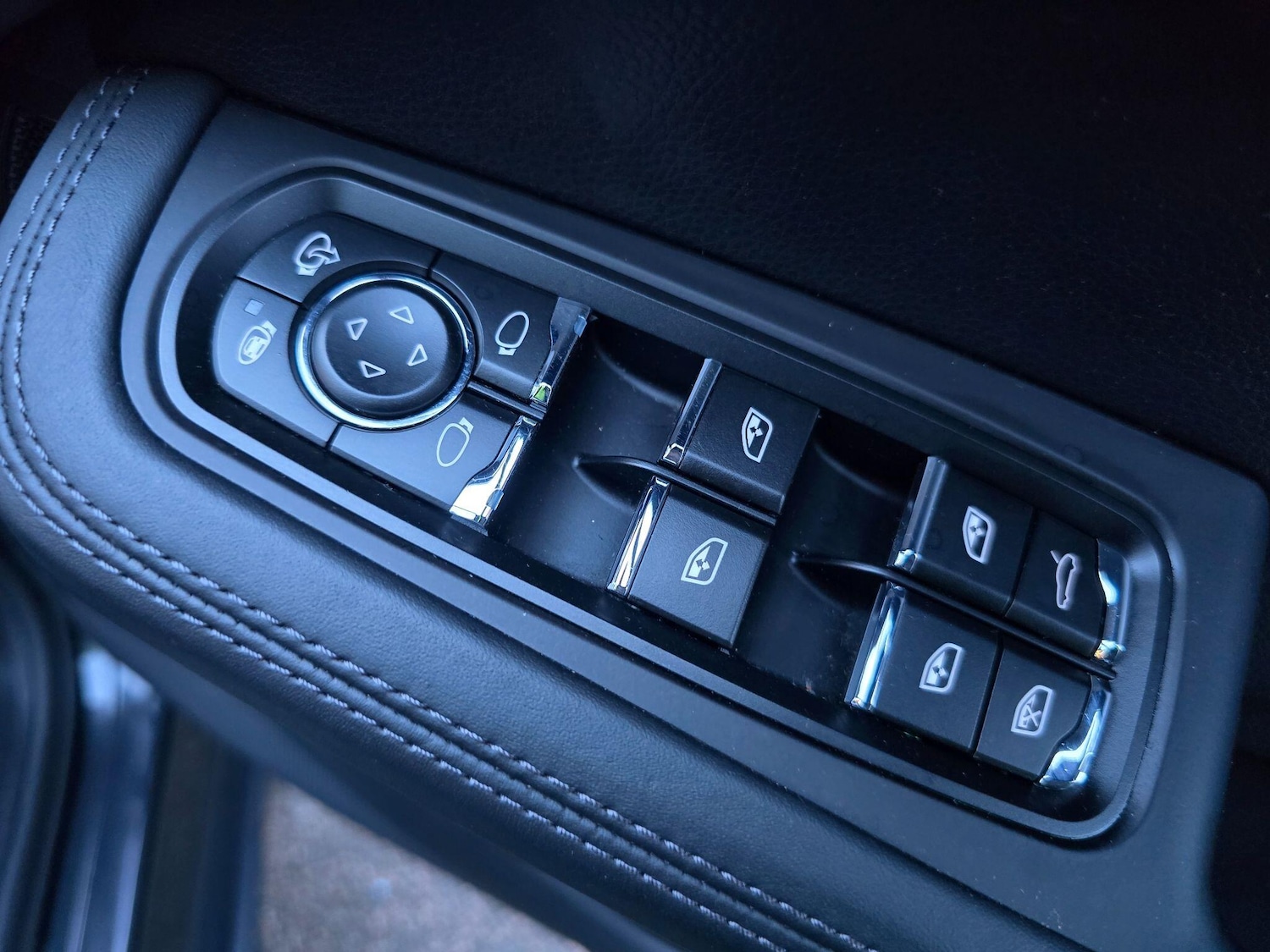 Used Porsche Macan 2020 for sale - 77020869: Photo 33