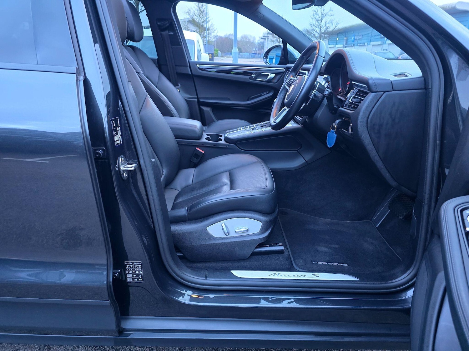 Used Porsche Macan 2020 for sale - 77020869: Photo 35