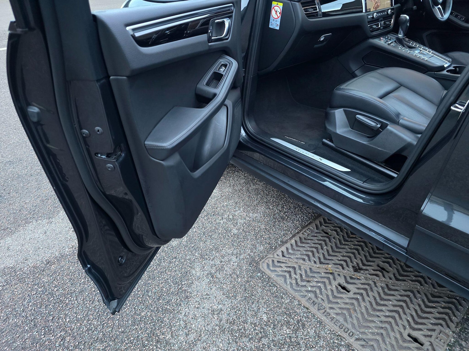 Used Porsche Macan 2020 for sale - 77020869: Photo 46