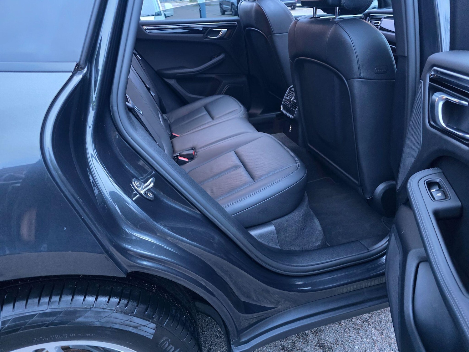 Used Porsche Macan 2020 for sale - 77020869: Photo 54