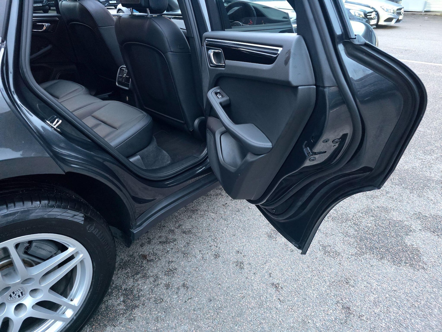 Used Porsche Macan 2020 for sale - 77020869: Photo 56