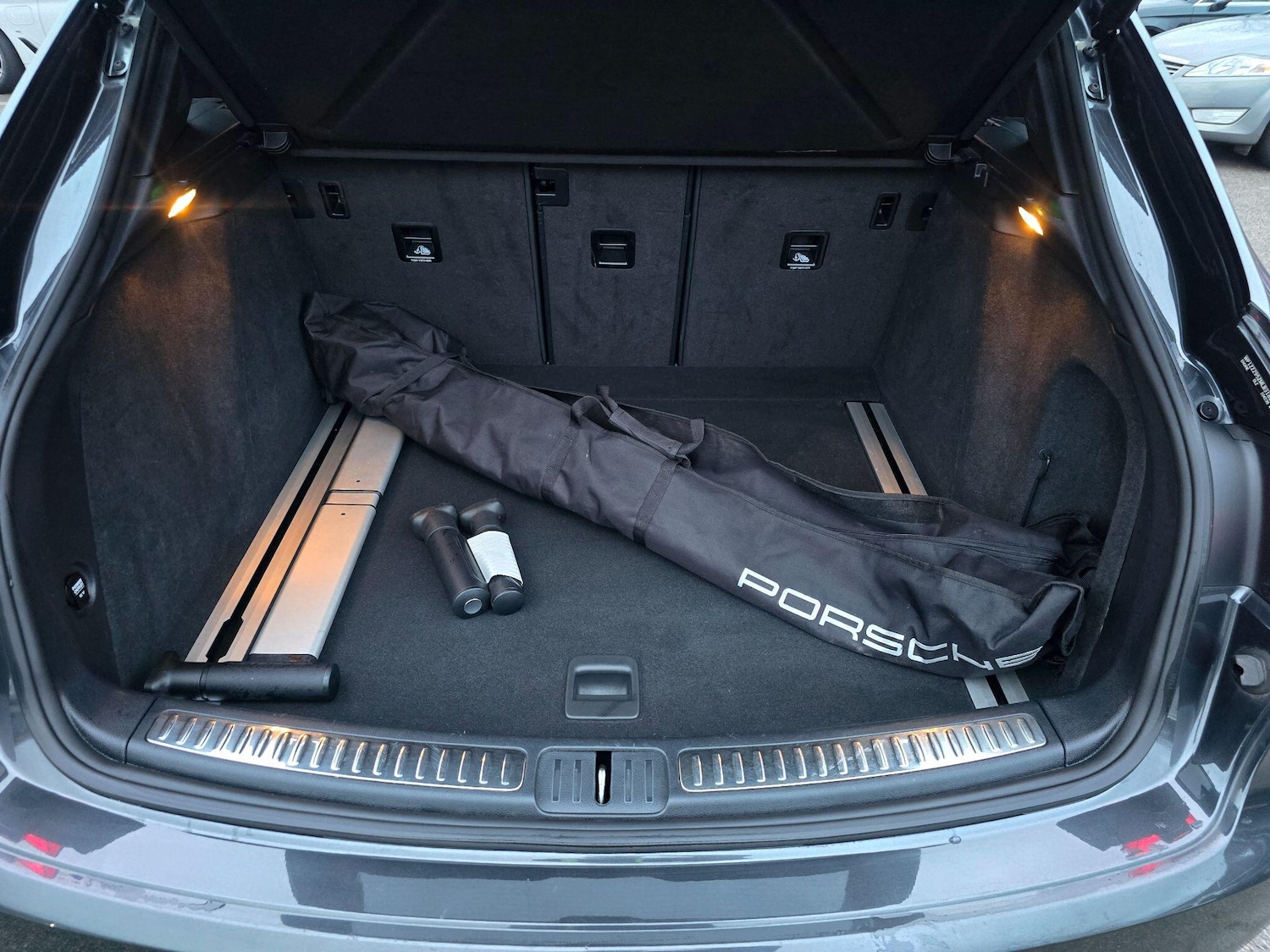 Used Porsche Macan 2020 for sale - 77020869: Photo 57