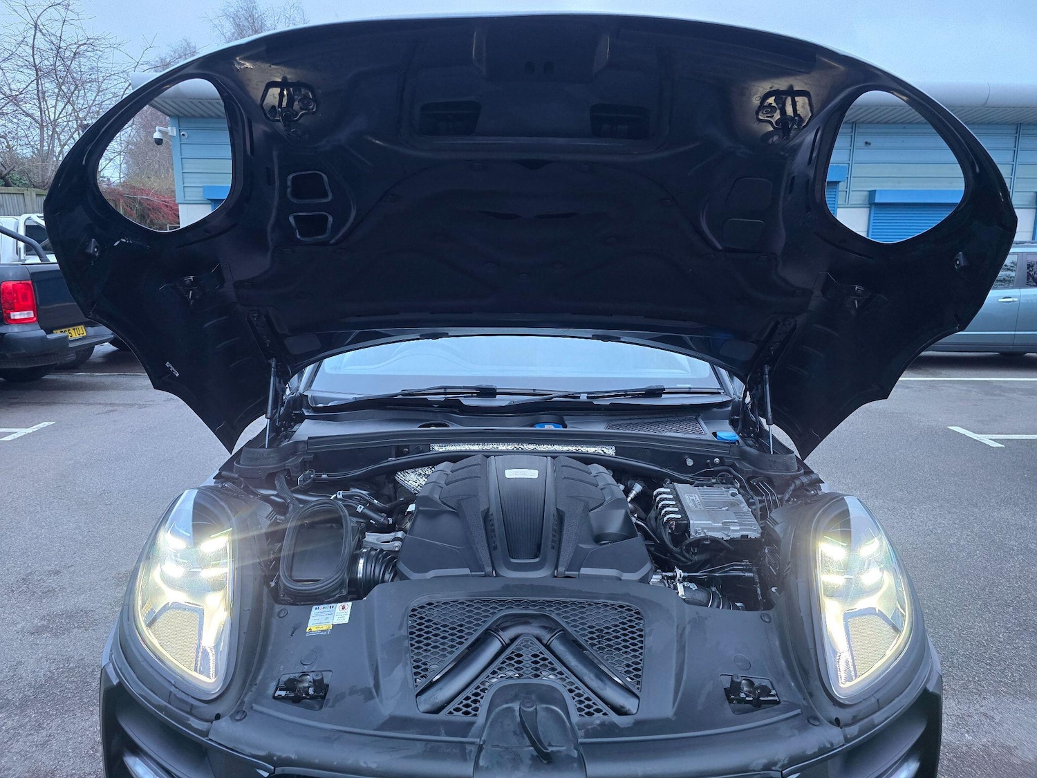 Used Porsche Macan 2020 for sale - 77020869: Photo 61