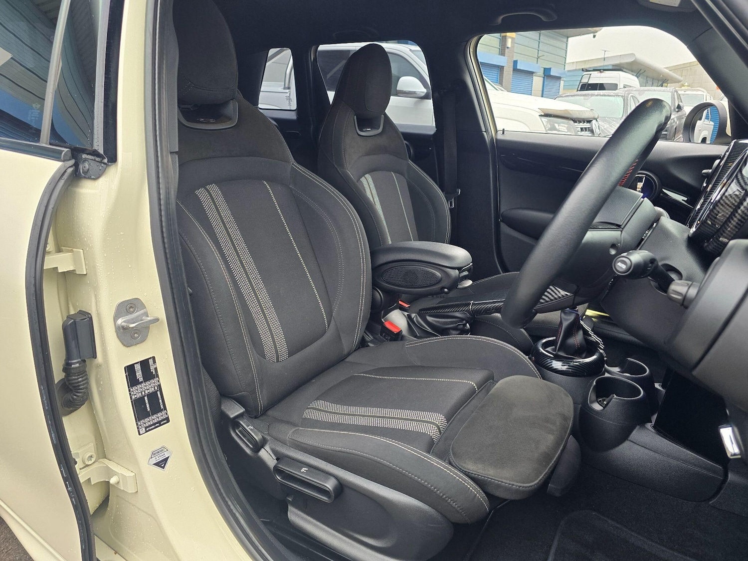 Used MINI Hatch 2019 for sale - 77215043: Photo 3