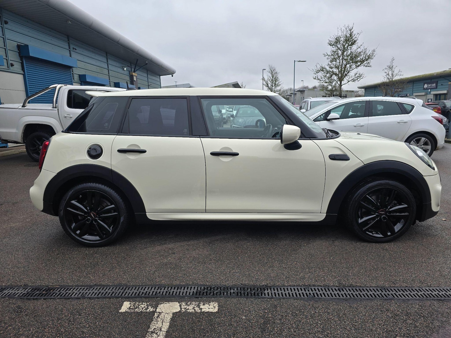 Used MINI Hatch 2019 for sale - 77215043: Photo 8