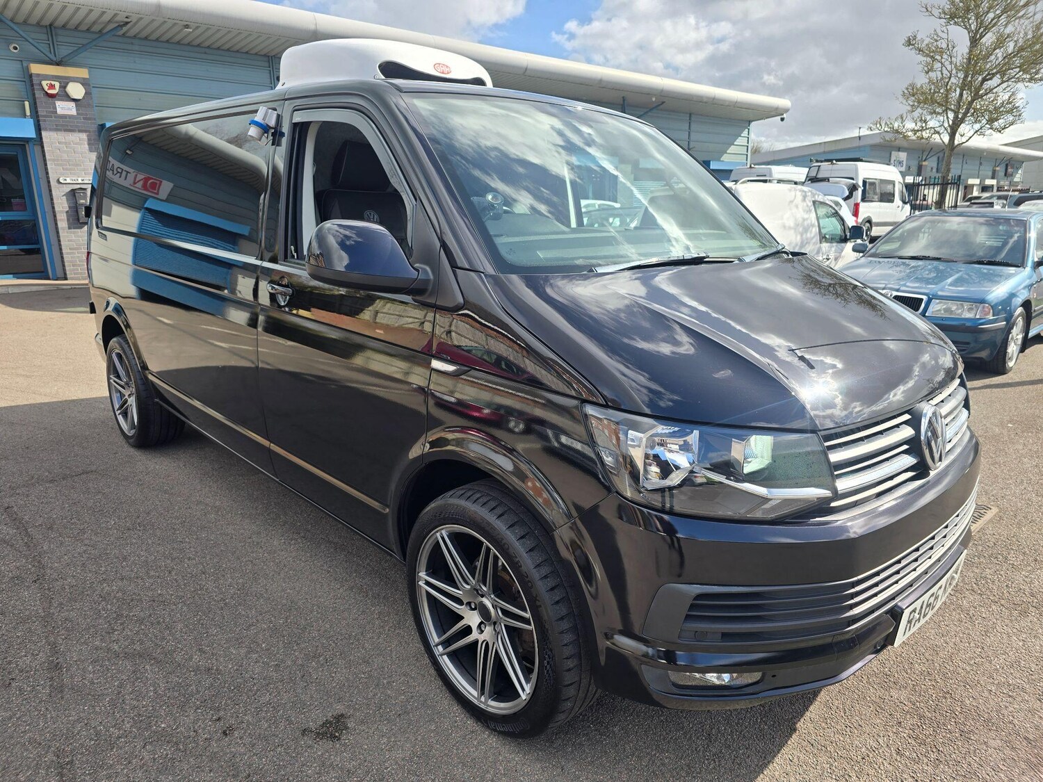 Used Volkswagen Transporter 2017 for sale - 77839515: Photo 18