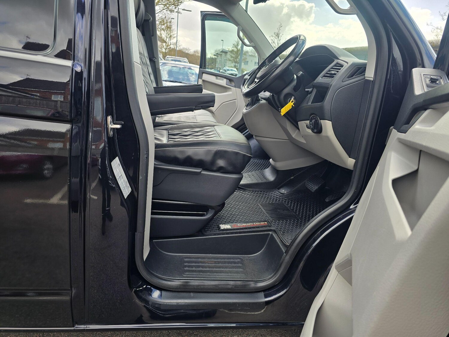 Used Volkswagen Transporter 2017 for sale - 77839515: Photo 36