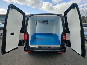 Used Volkswagen Transporter 2017 for sale - 77839515: Photo