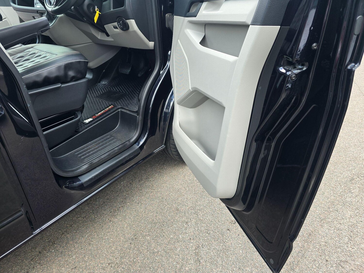 Used Volkswagen Transporter 2017 for sale - 77839515: Photo 40