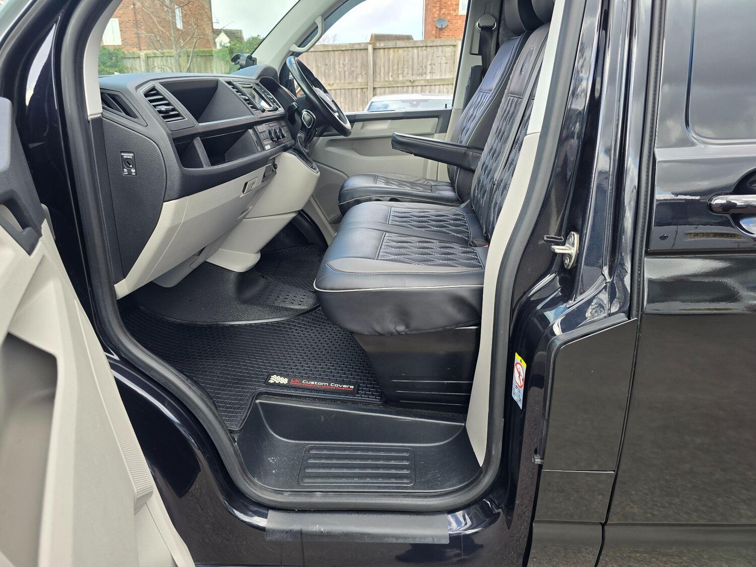 Used Volkswagen Transporter 2017 for sale - 77839515: Photo 45