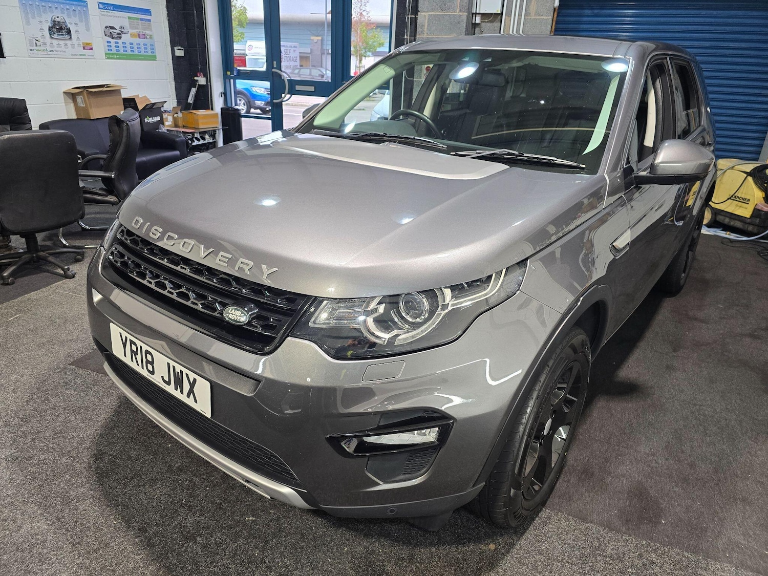 Used Land Rover Discovery Sport 2018 for sale - 76175397: Photo 3