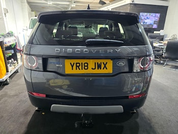 Used Land Rover Discovery Sport 2018 for sale - 76175397: Photo 4