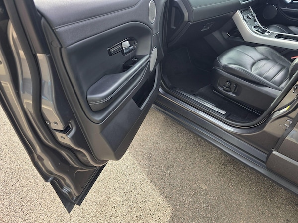 Used Land Rover Range Rover Evoque 2017 for sale - 76214394: Photo 32