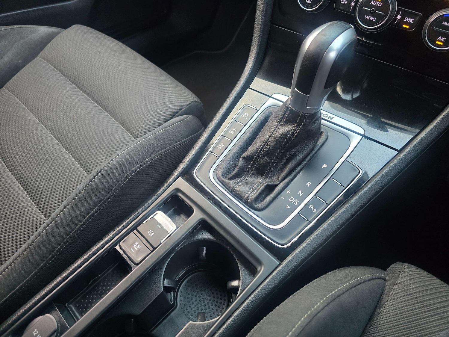 Used Volkswagen Golf 2018 for sale - 77229903: Photo 22