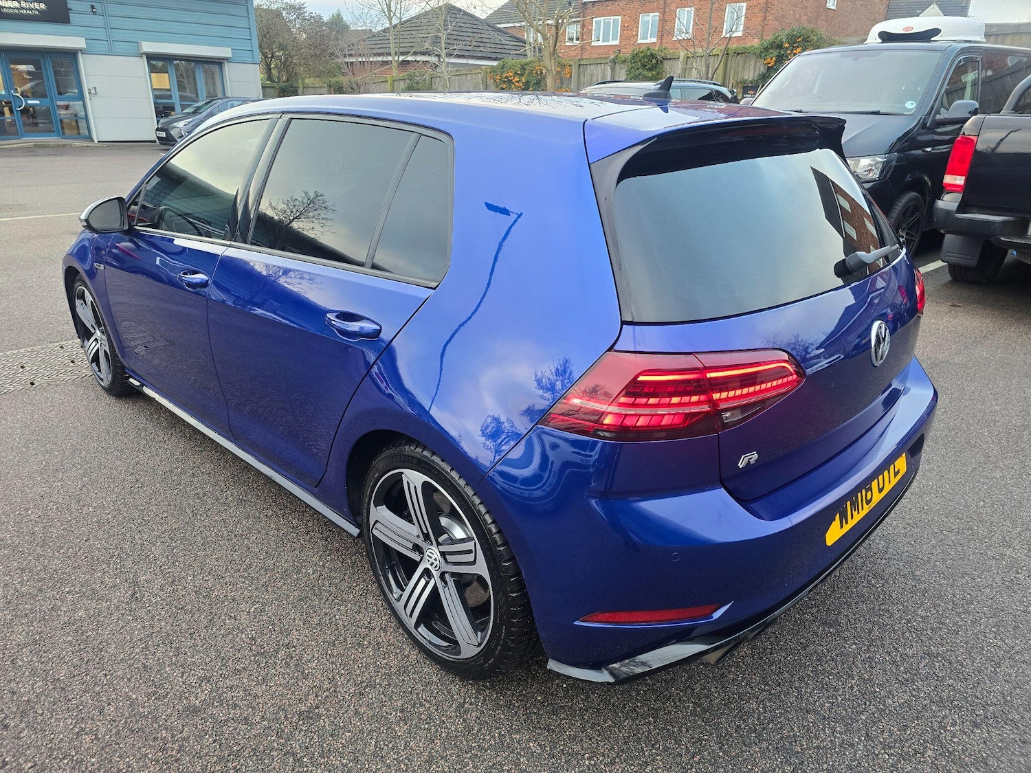 Used Volkswagen Golf 2018 for sale - 77229903: Photo 3