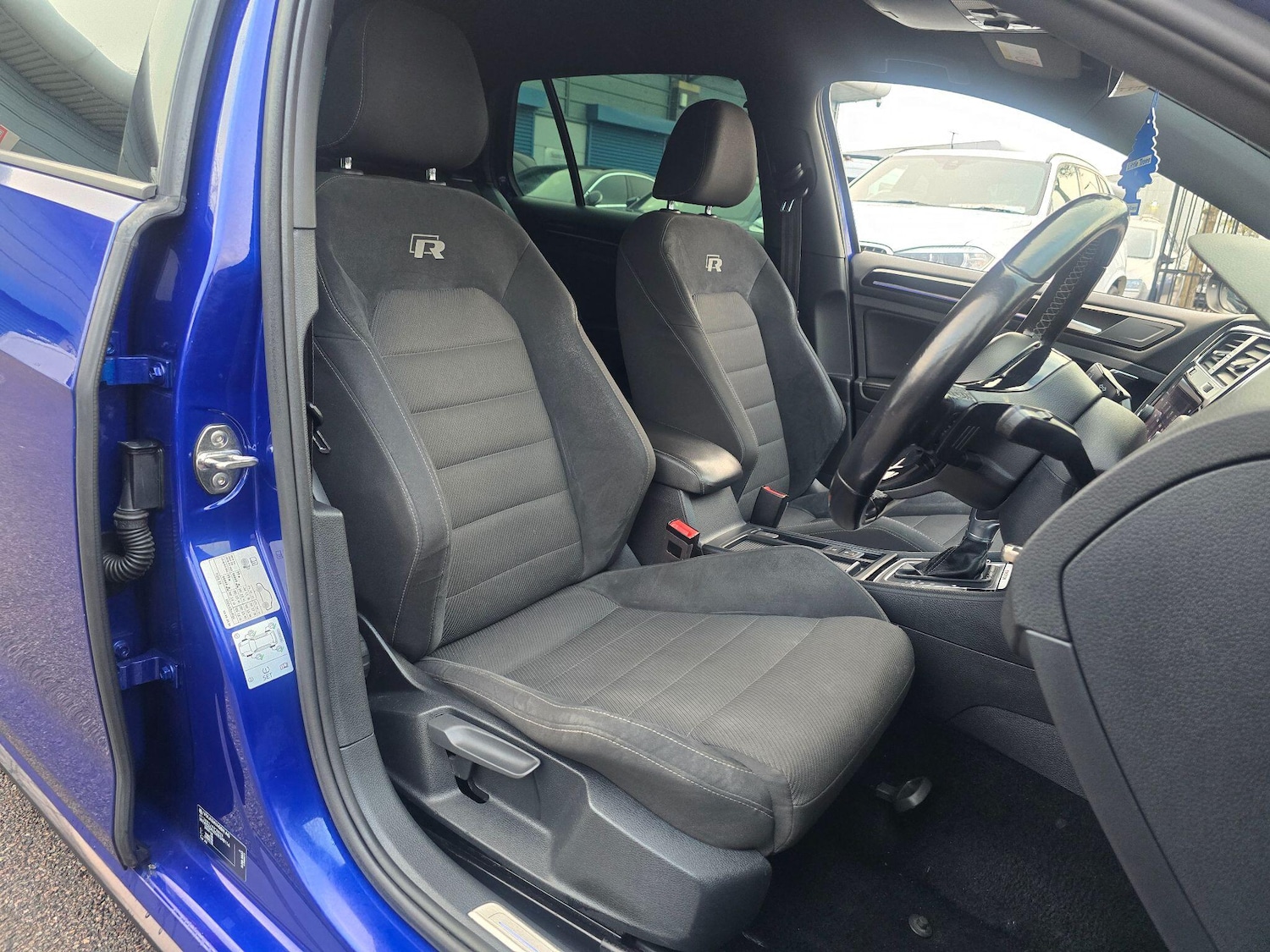 Used Volkswagen Golf 2018 for sale - 77229903: Photo 35