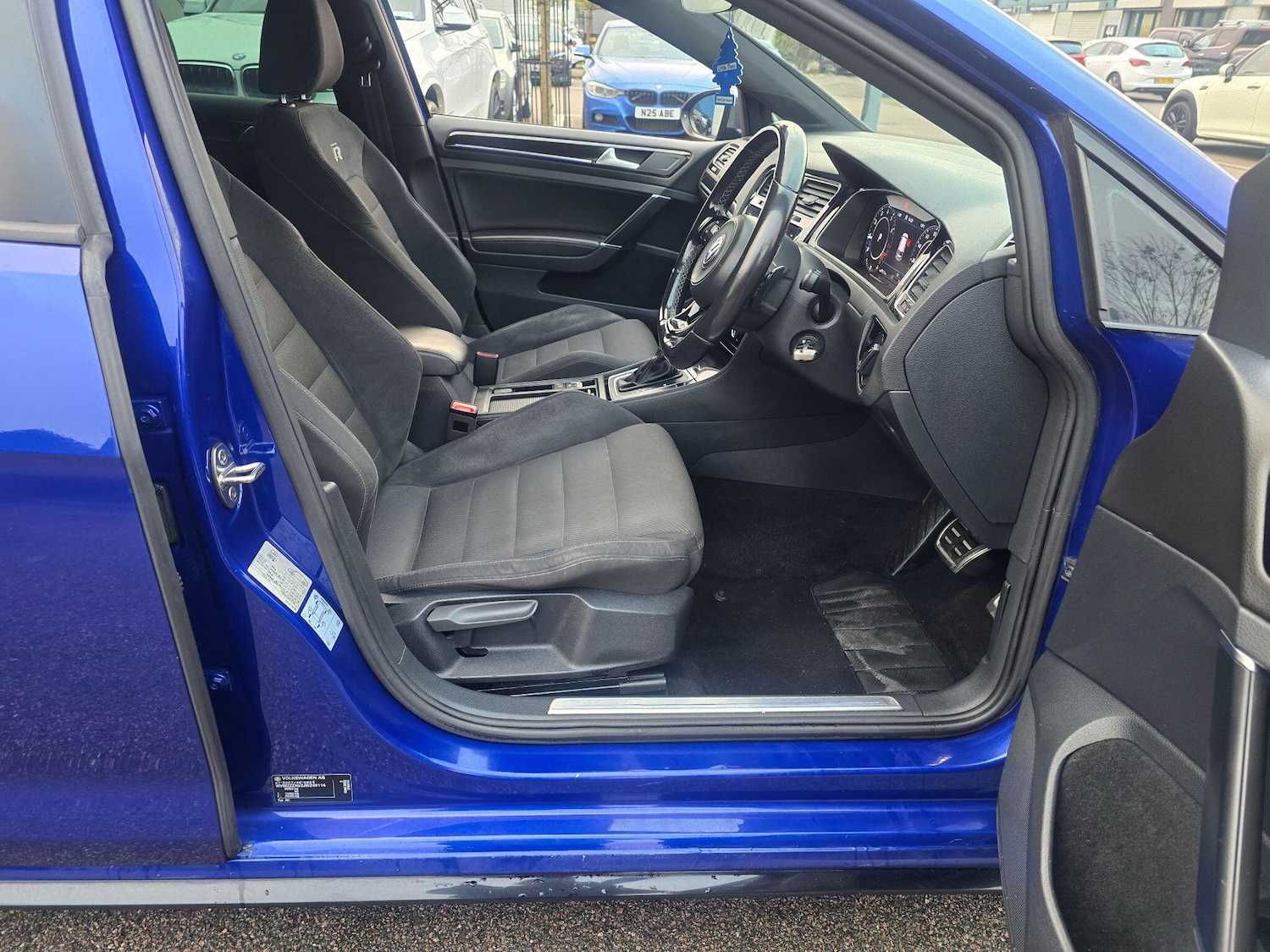 Used Volkswagen Golf 2018 for sale - 77229903: Photo 36