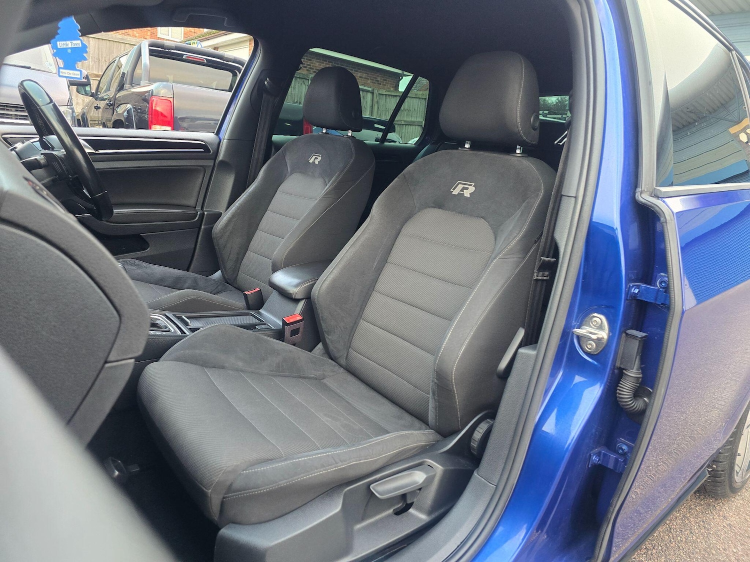 Used Volkswagen Golf 2018 for sale - 77229903: Photo 42