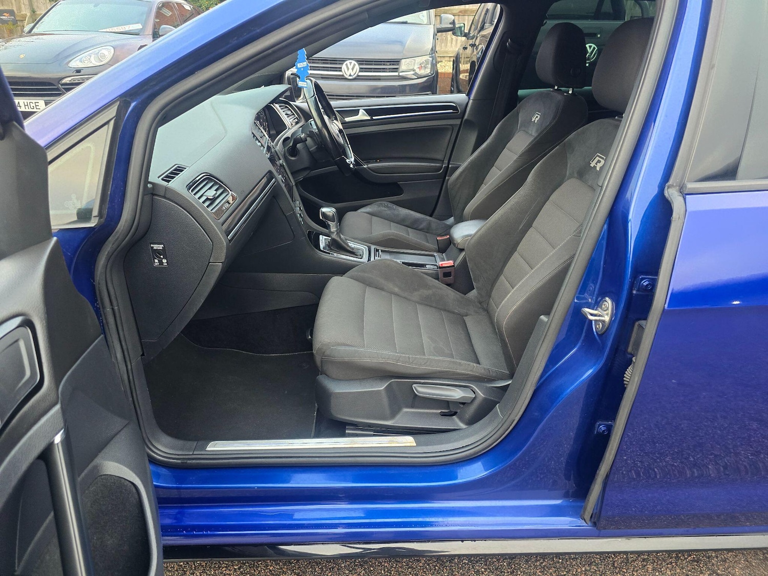 Used Volkswagen Golf 2018 for sale - 77229903: Photo 43