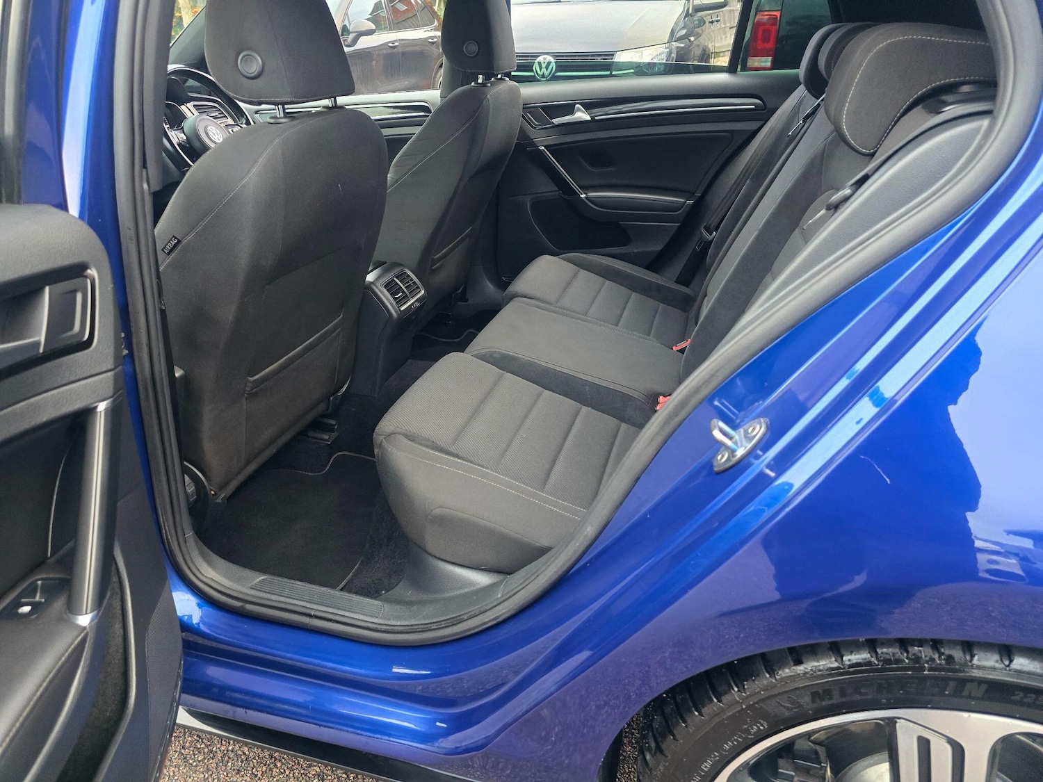 Used Volkswagen Golf 2018 for sale - 77229903: Photo 48