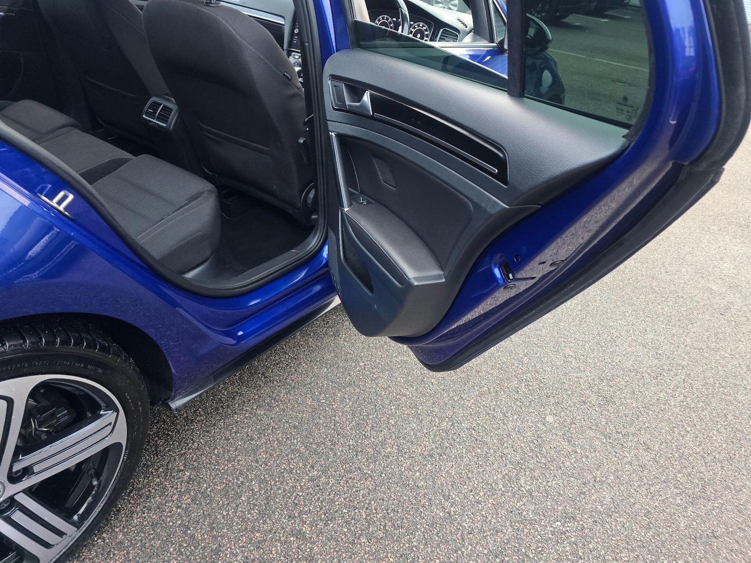 Used Volkswagen Golf 2018 for sale - 77229903: Photo 54