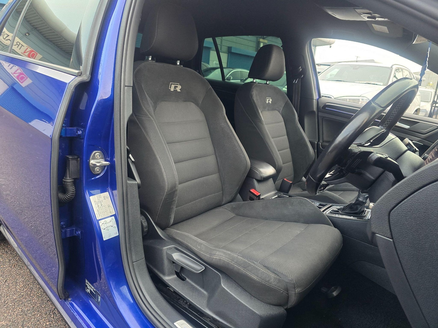 Used Volkswagen Golf 2018 for sale - 77229903: Photo 8