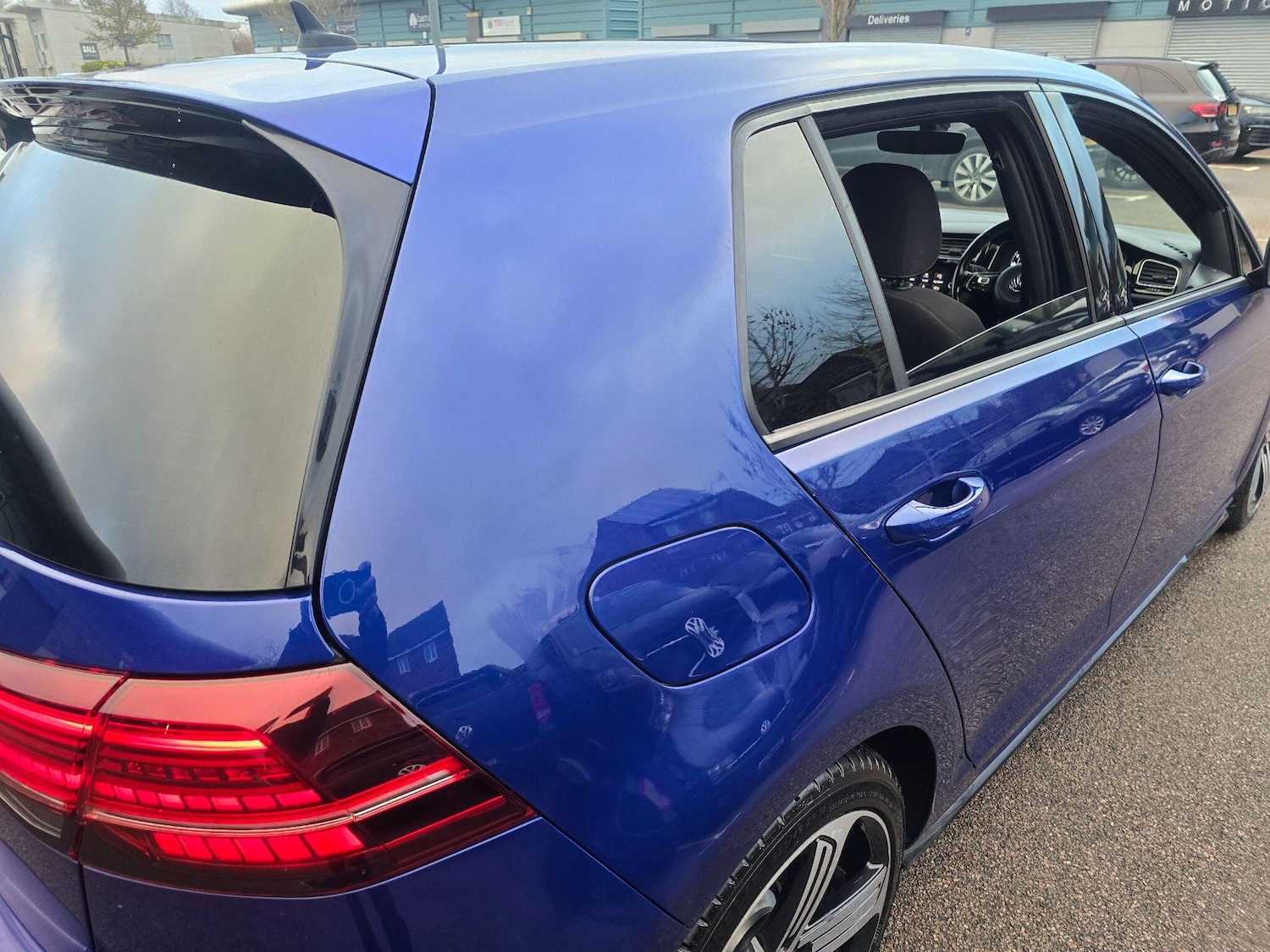 Used Volkswagen Golf 2018 for sale - 77229903: Photo 98