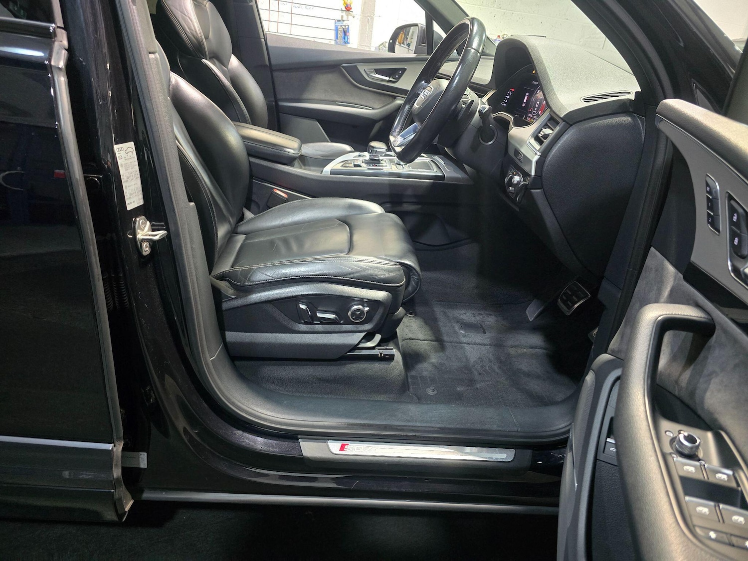 Used Audi Q7 2017 for sale - 76591946: Photo 26