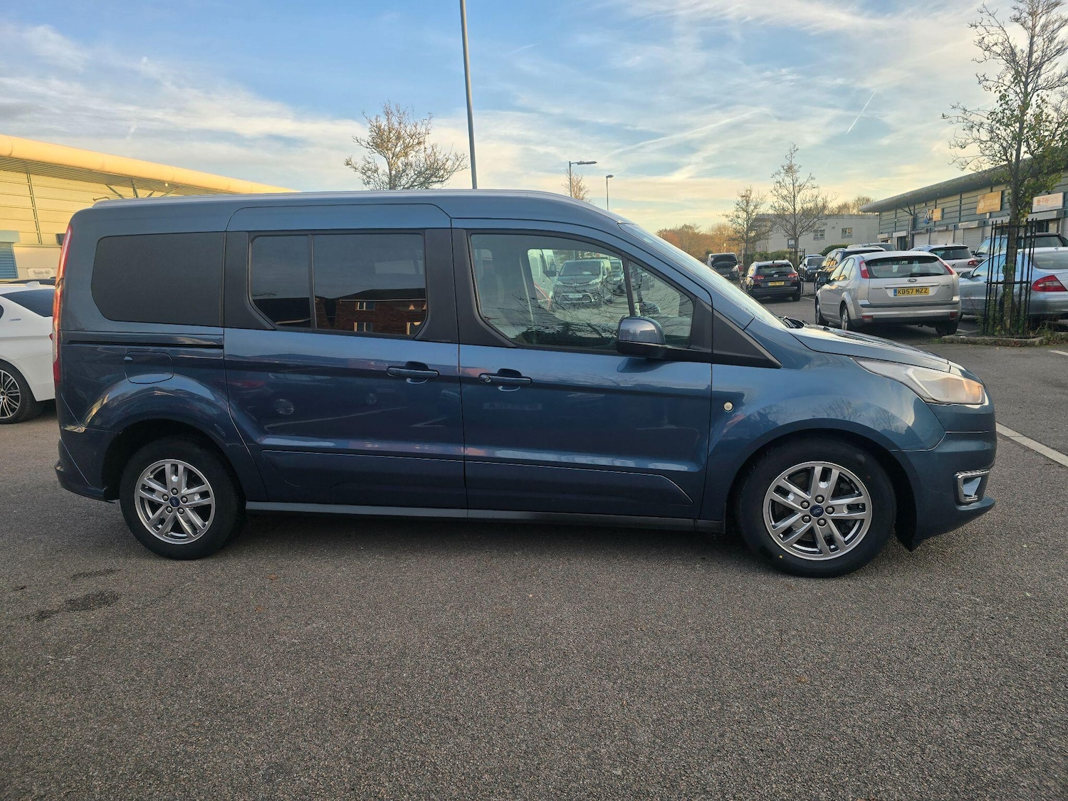 Used Ford Grand Tourneo Connect 2019 for sale - 76666798: Photo 13