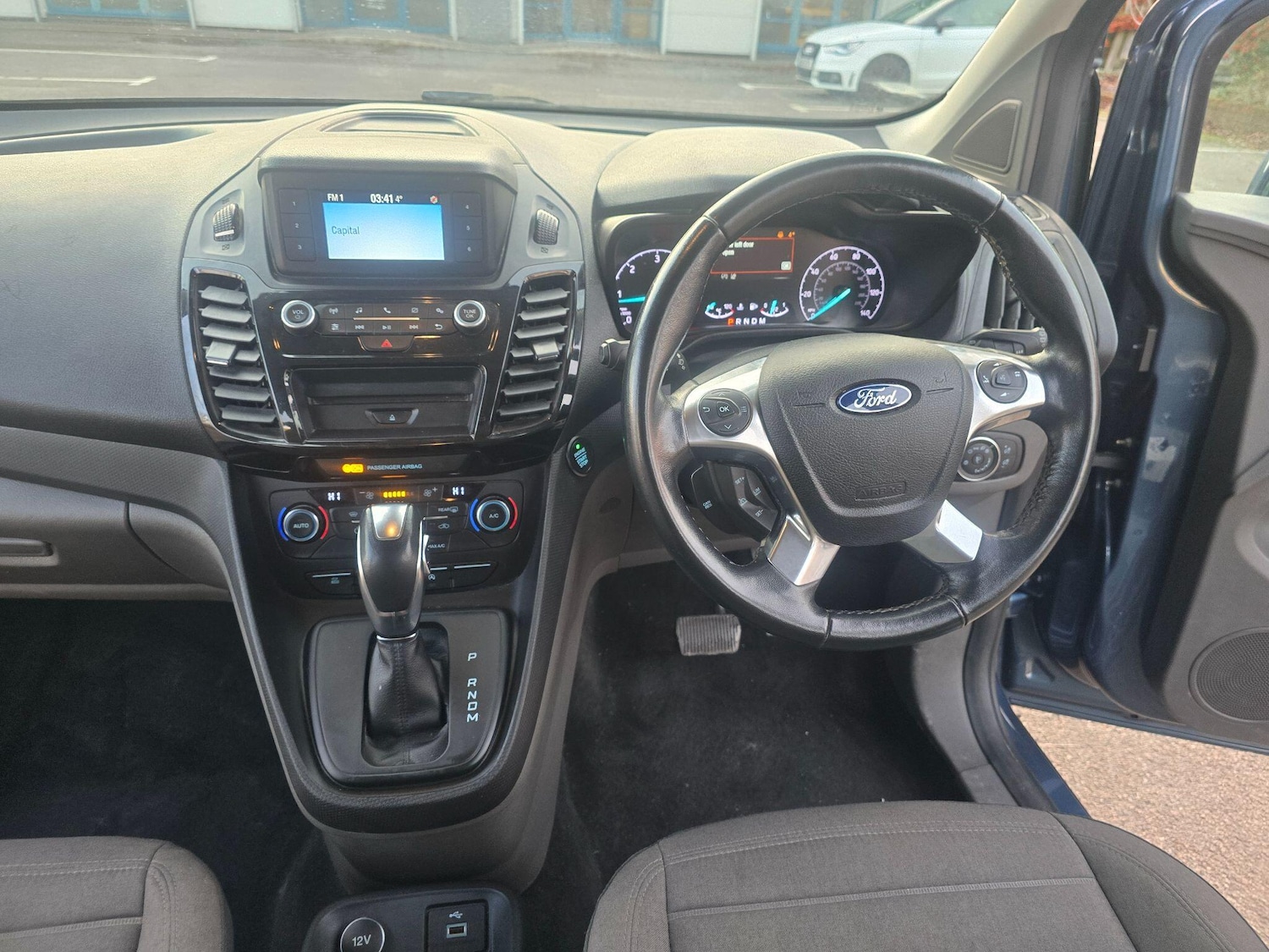 Used Ford Grand Tourneo Connect 2019 for sale - 76666798: Photo 2