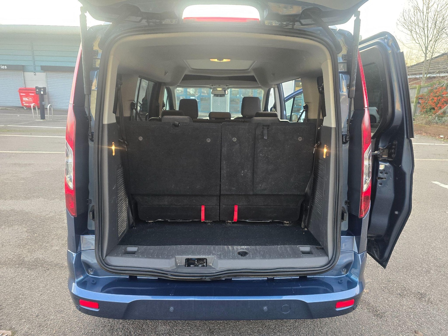 Used Ford Grand Tourneo Connect 2019 for sale - 76666798: Photo 9