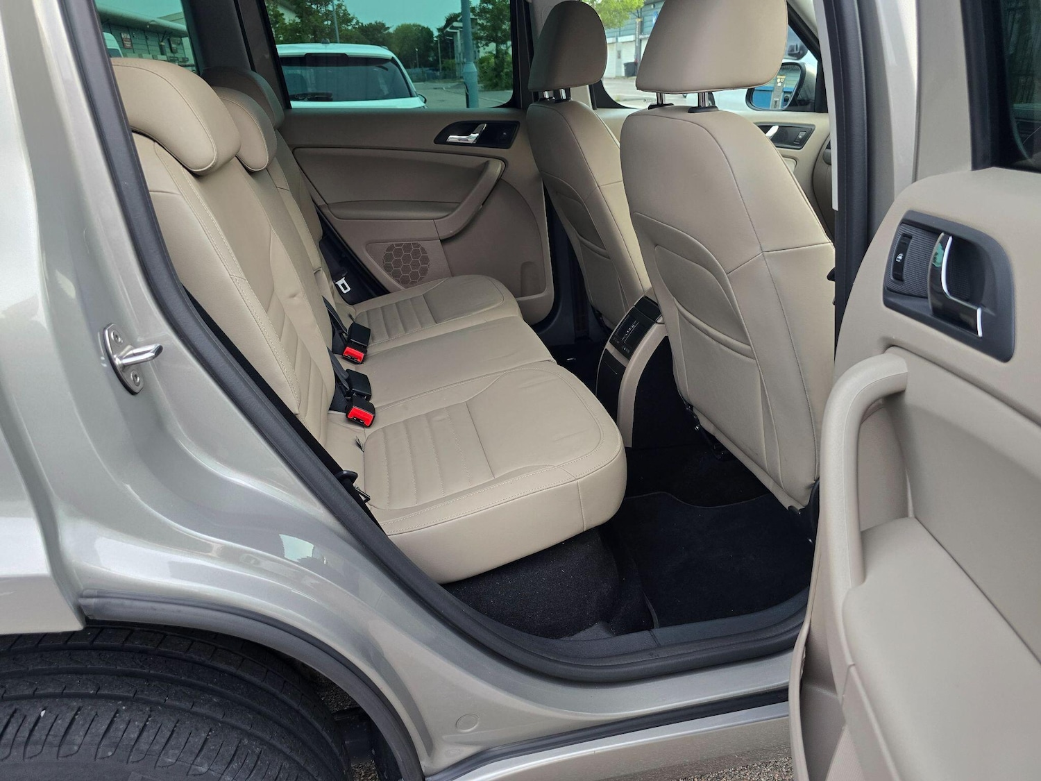 Vehicle 48