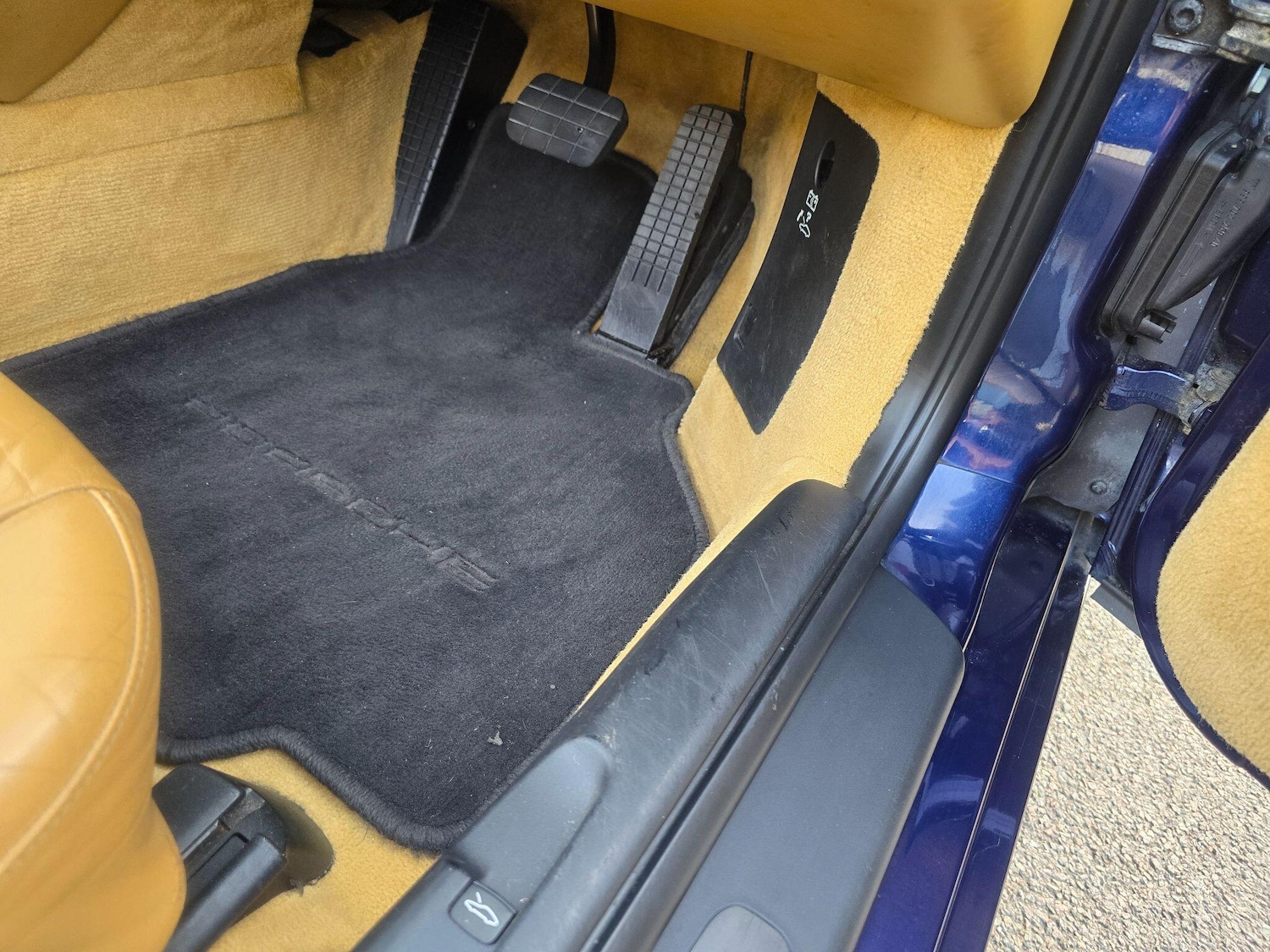 Used Porsche 911 2001 for sale - 76511946: Photo 30