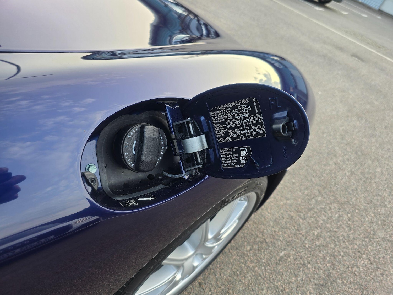 Used Porsche 911 2001 for sale - 76511946: Photo 96