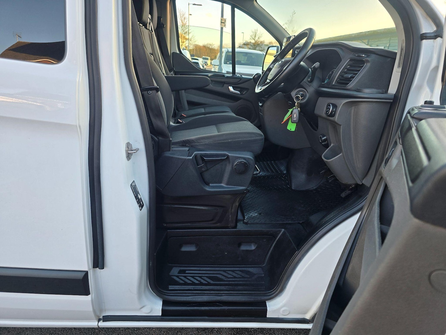 Used Ford Transit Custom 2020 for sale - 77015618: Photo 32