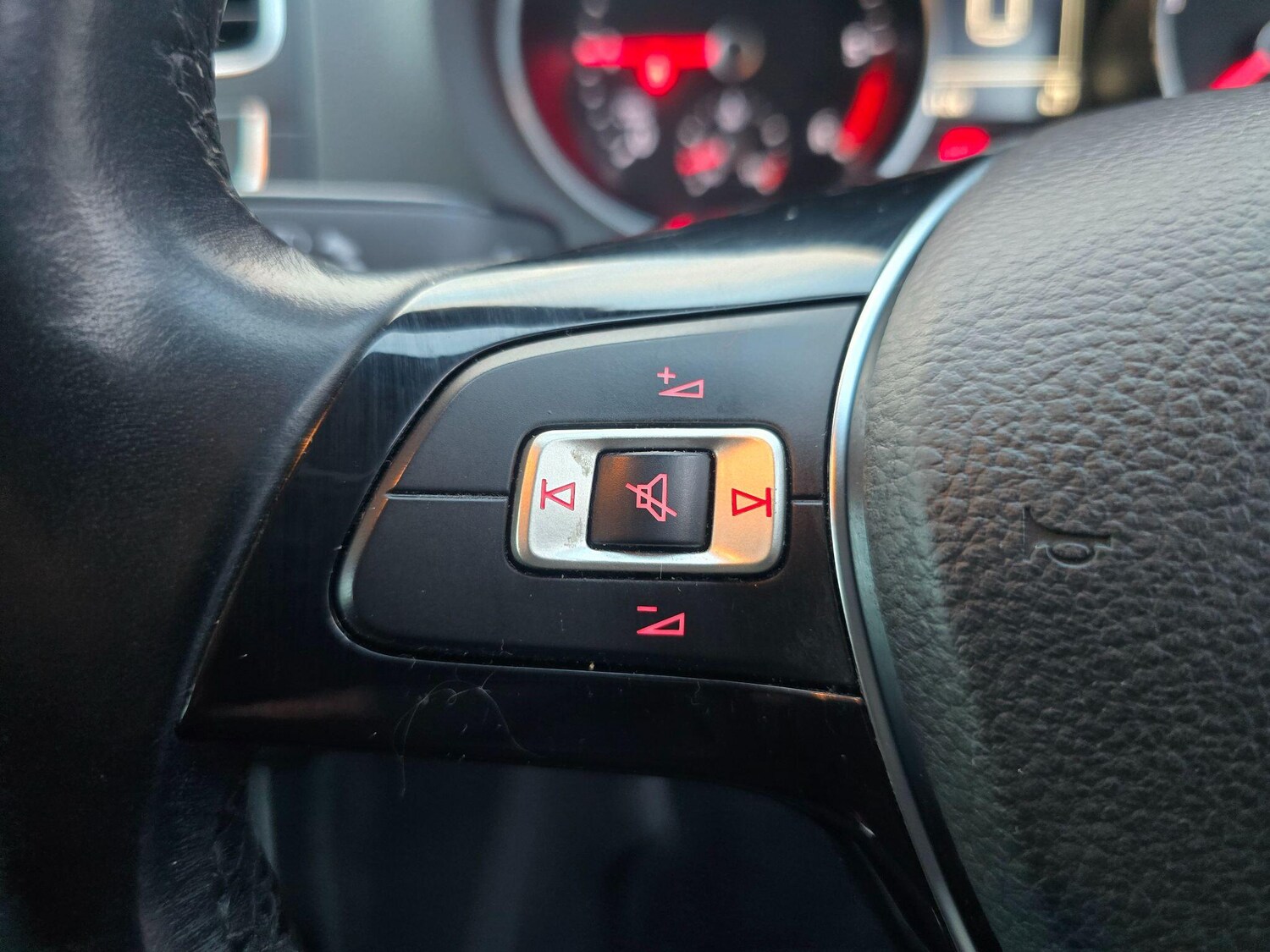 Used Volkswagen Polo 2015 for sale - 77484450: Photo 20