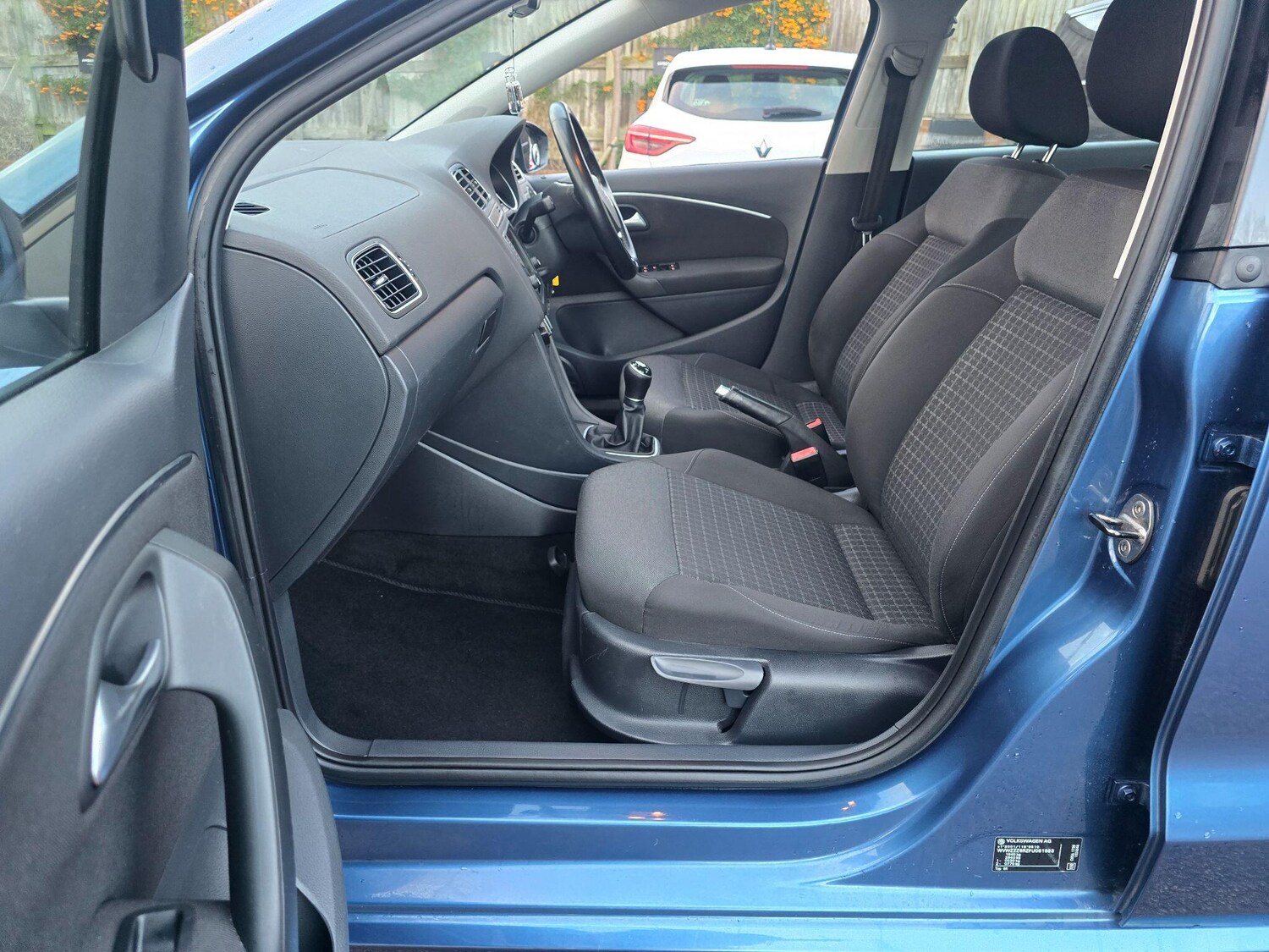 Used Volkswagen Polo 2015 for sale - 77484450: Photo 36