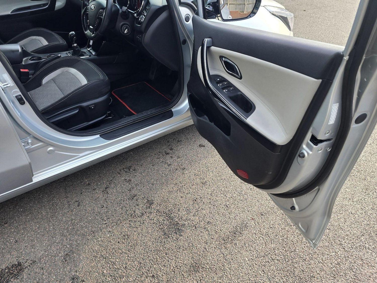 Used Kia Ceed 2017 for sale - 76349438: Photo 35