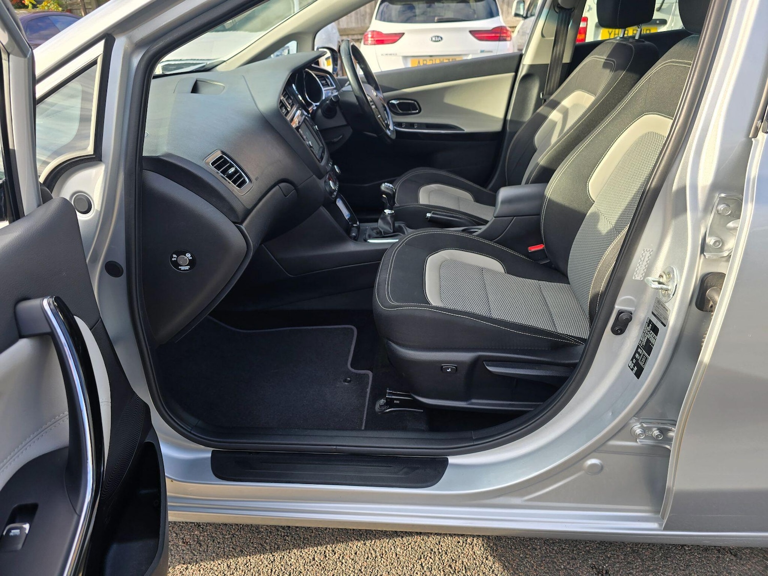 Used Kia Ceed 2017 for sale - 76349438: Photo 39