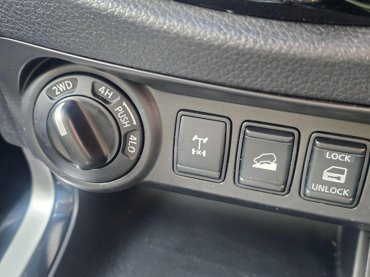 Used Nissan Navara for sale - 77658137: Photo 17