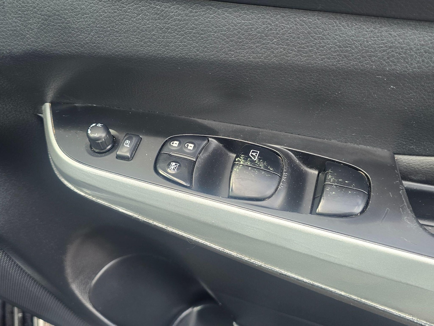 Used Nissan Navara for sale - 77658137: Photo 28