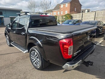 Used Nissan Navara 2017 for sale - 77658137: Photo