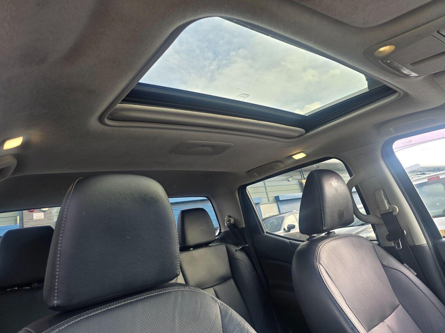 Used Nissan Navara for sale - 77658137: Photo 9