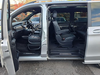 Used Mercedes-Benz V-Class 2017 for sale - 76990187: Photo