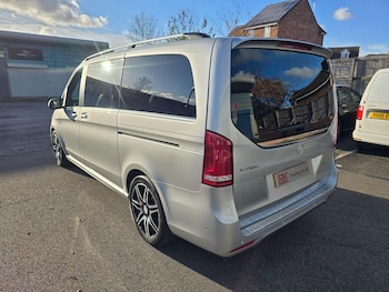 Used Mercedes-Benz V-Class 2017 for sale - 76990187: Photo