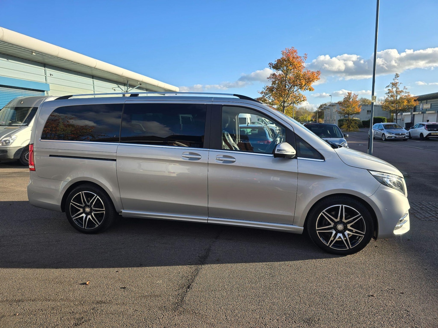 Used Mercedes-Benz V-Class 2025 for sale - 76990187: Photo 7