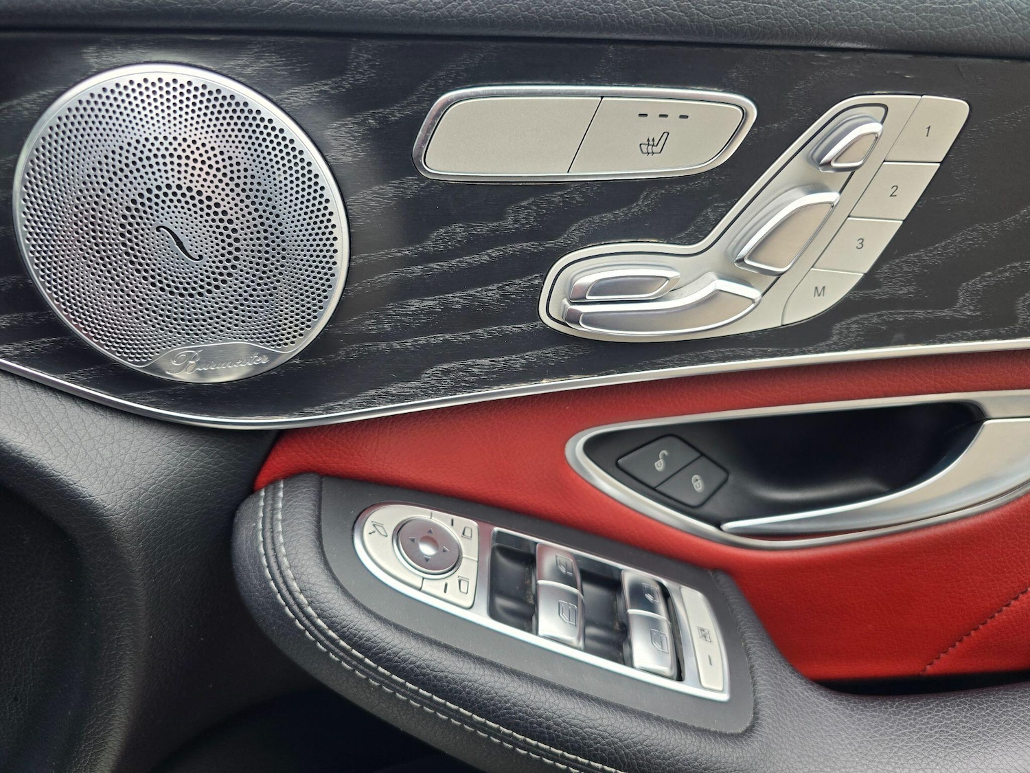 Used Mercedes-Benz GLC 2017 for sale - 76992107: Photo 3