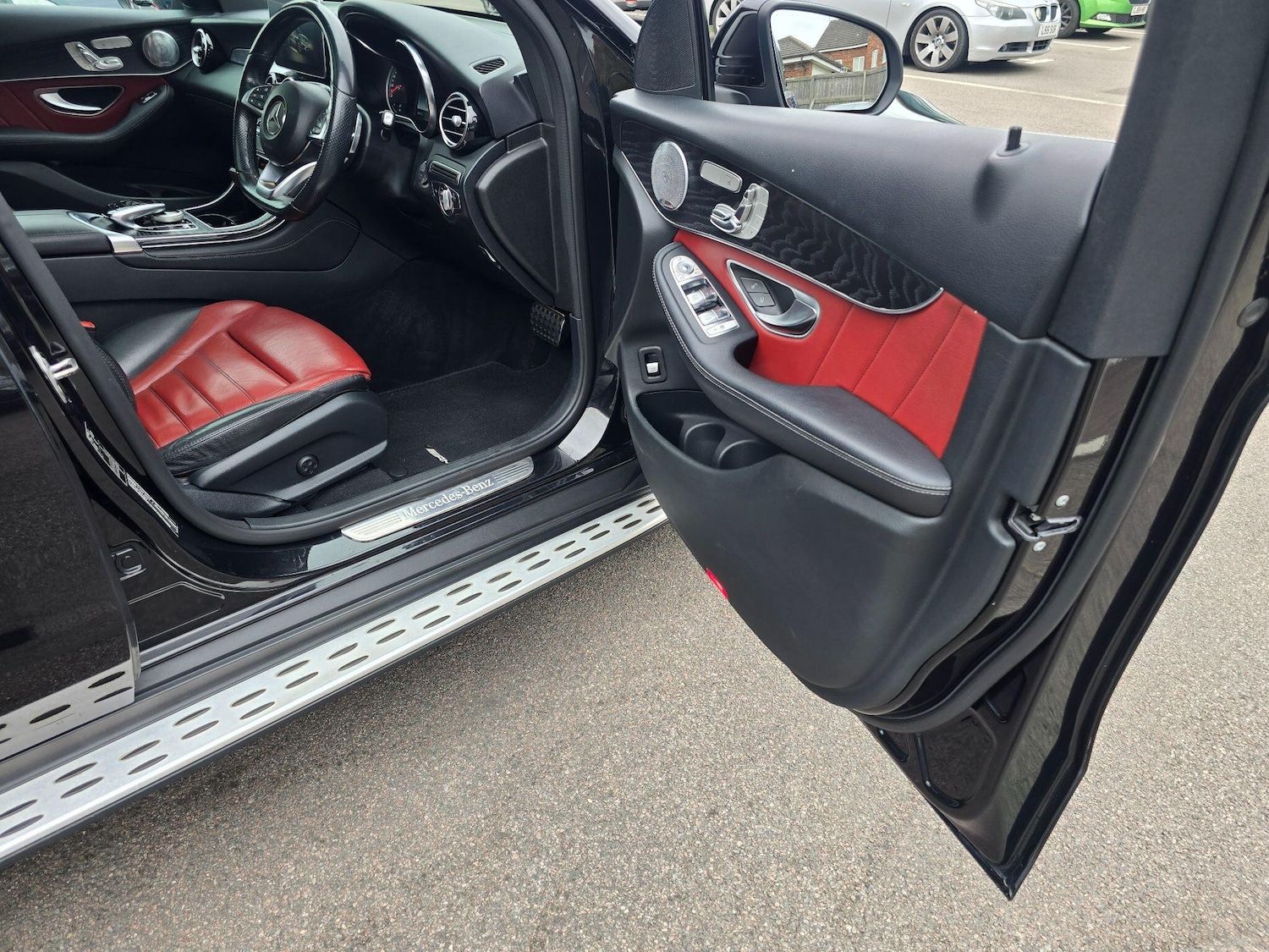 Used Mercedes-Benz GLC 2017 for sale - 76992107: Photo 37