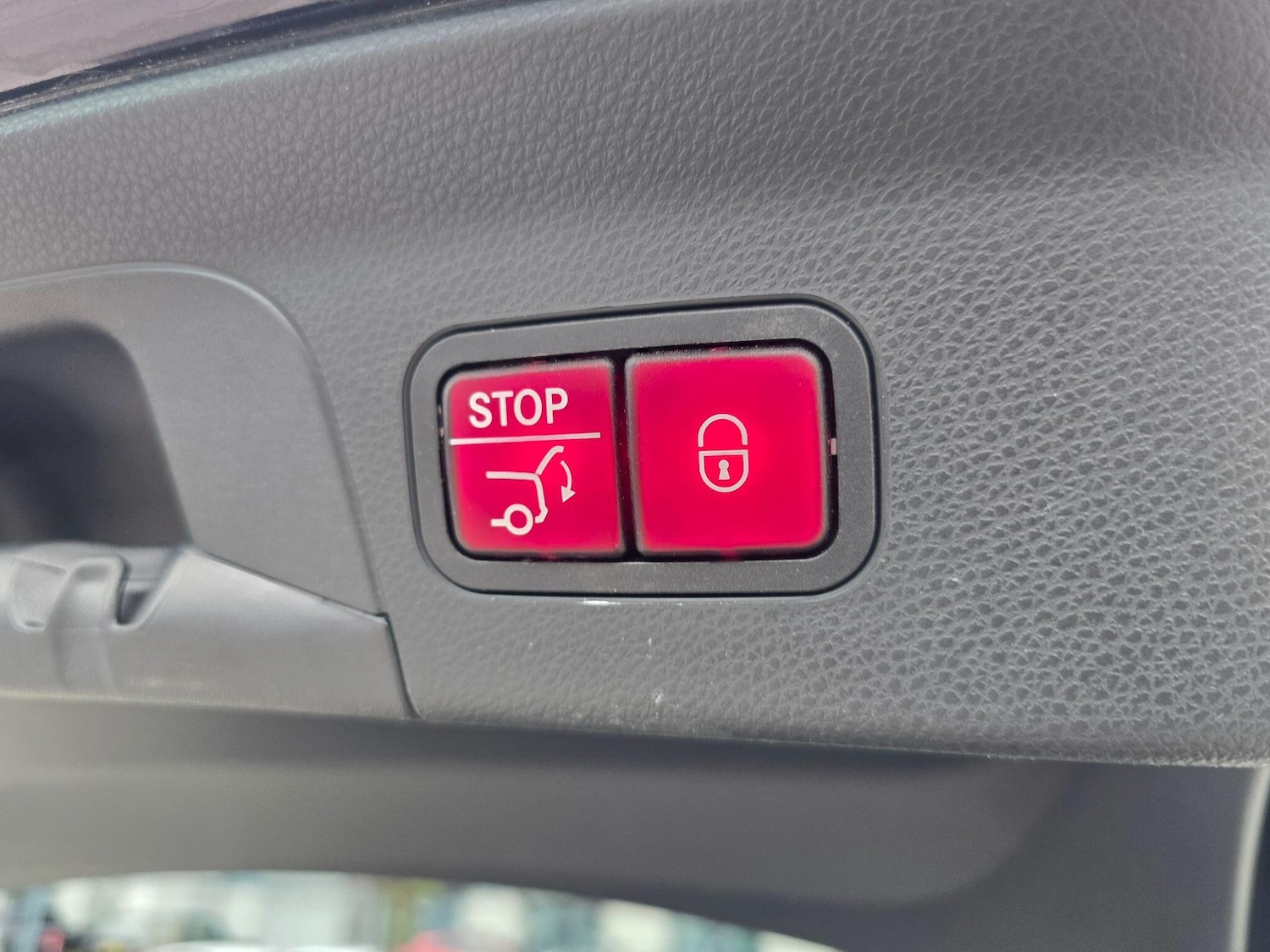 Used Mercedes-Benz GLC 2017 for sale - 76992107: Photo 59